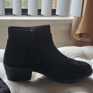 Black ankle boot